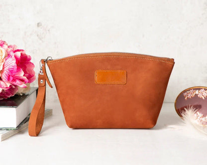 Leather Make-up Bag – Full-grain leather – view 6