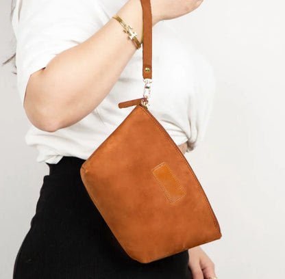 Leather Make-up Bag – Full-grain leather – view 3