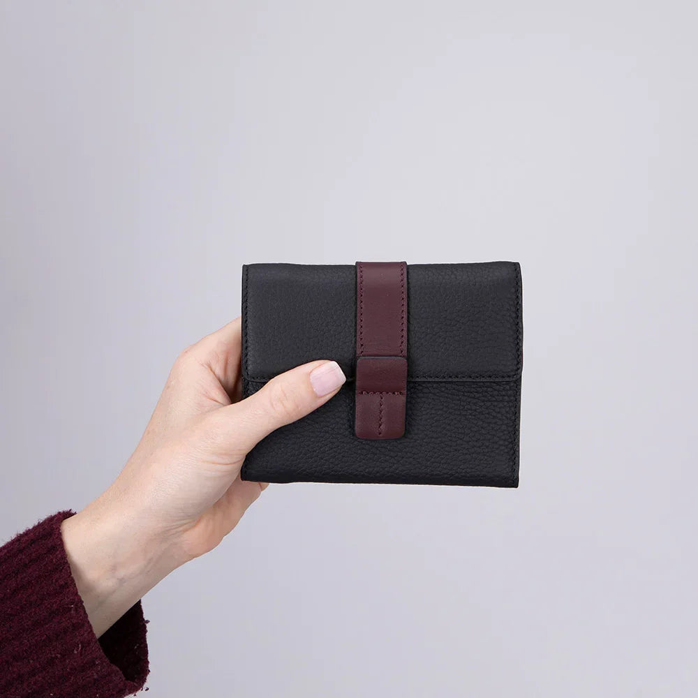 Women's Leather Wallet – Full-grain leather – view 4